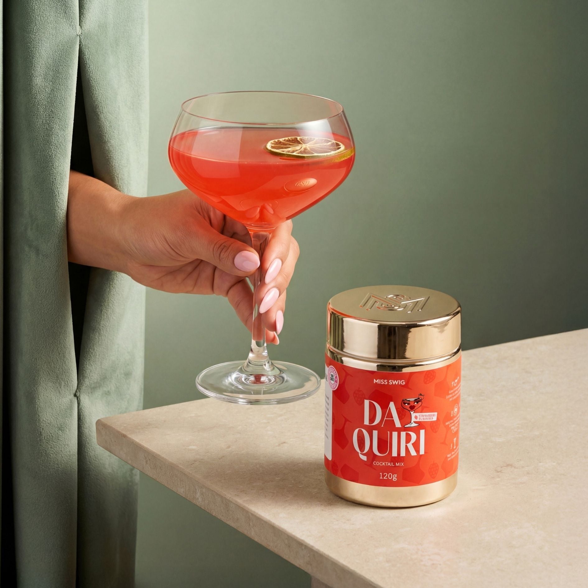 Strawberry Daiquiri - MISS SWIG Cocktails